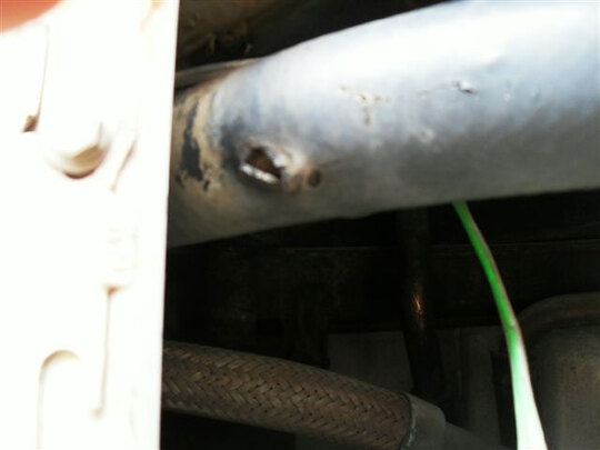 Разрыв вибросорбера приведет к полной потере хладагента и завоздушиванию холодильной системы.